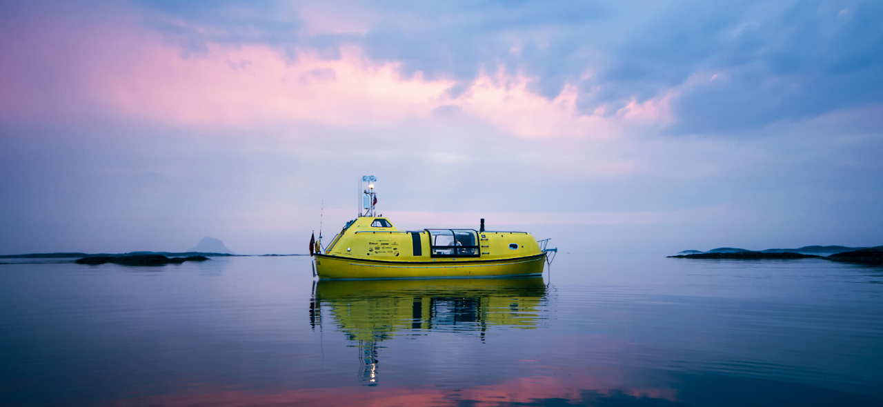 5,000km to the Arctic Circle in an old lifeboat